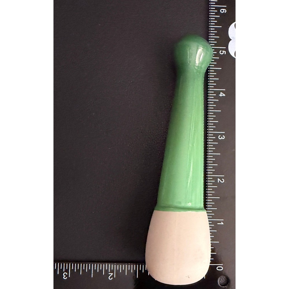 Le Creuset Mortar Pestle Green - Picture 7 of 9
